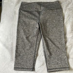 Victorias Secret VSX Knockout cropped leggings